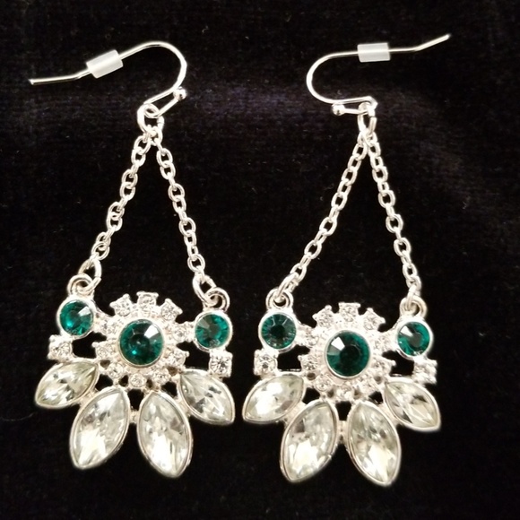 Avon Jewelry - Avon's Elegant Royale Chain Chandelier Earrings